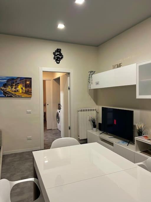 Apartamento 10 Min Da Navigli E Centro, Nuova E Luminosa Oasi 1p